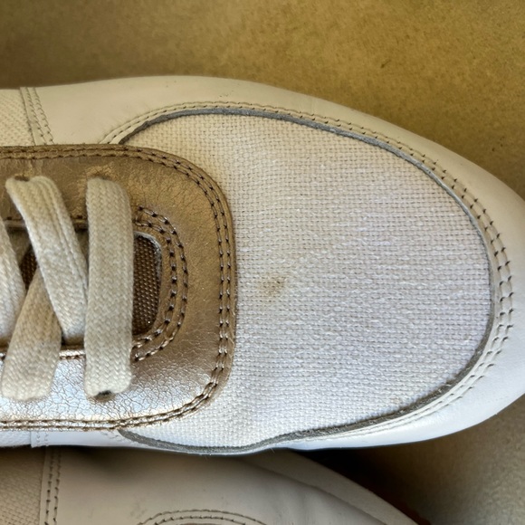 MICHAEL MICHAEL KORS ALLIE WRAP TRAINER SNEAKERS | GOLD & WHITE | 8.5 | EUC - Picture 10 of 10
